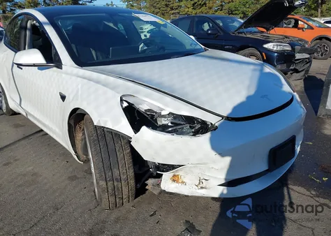 2023 Tesla Model 3 Rear-Wheel Drive z USA, uszkodzony, nr VIN 5YJ3E1EA7PF430111